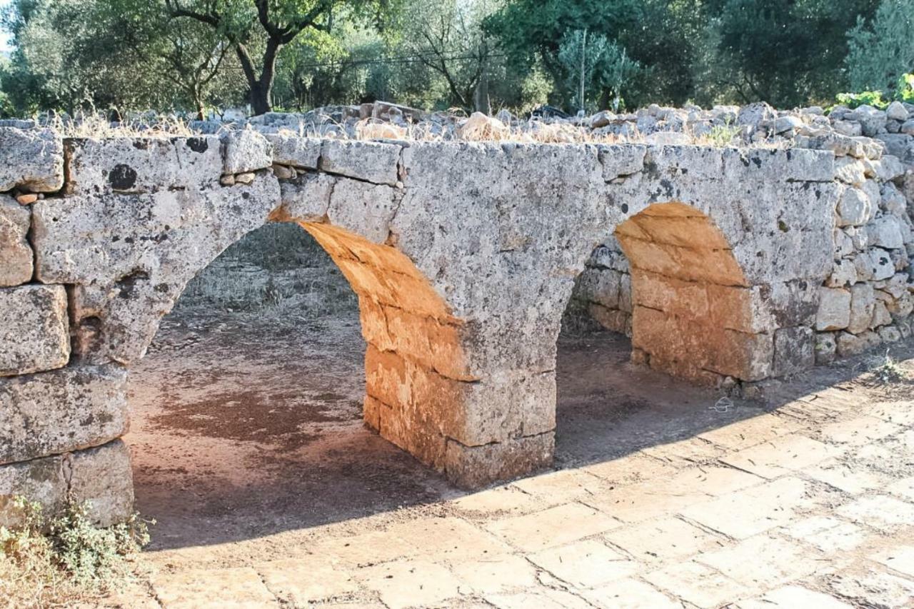 Oltre Gli Ulivi Bed and Breakfast Ostuni Εξωτερικό φωτογραφία